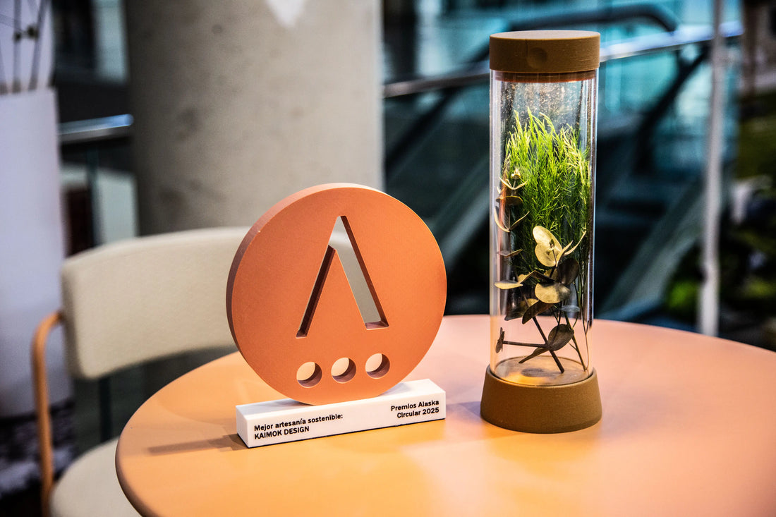 Premio para kaimok design de la mejor artesania sustenible, lampara portatil EOS