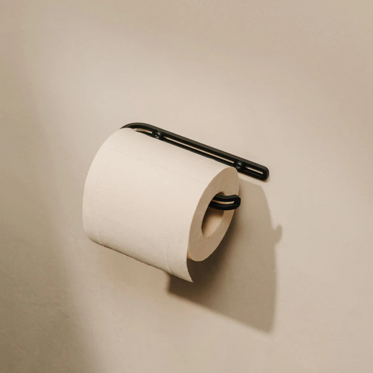 Portarrollos Sofia – porta papel higiénico minimalista de pared Fink